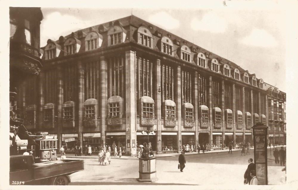 Prager Straße 1,3 / Waisenhausstraße 16