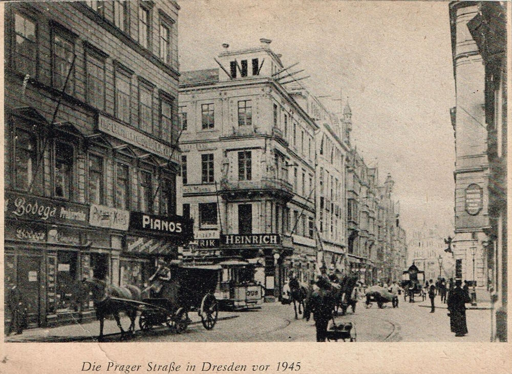 Waisenhausstraße 14 (-1892 Waisenhausstraße 31) / Prager Straße