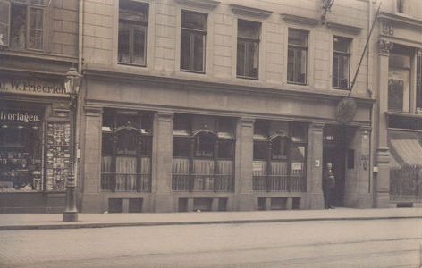 Waisenhausstraße 20 (-1892 Waisenhausstraße 28)