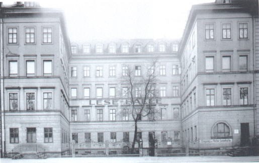 Waisenhausstraße 9