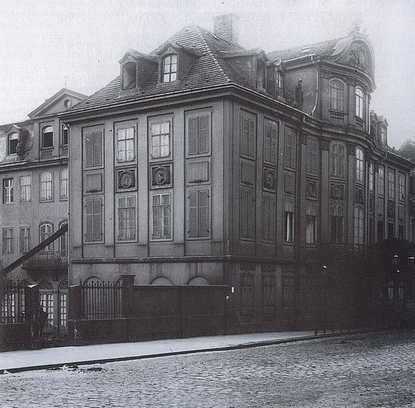 Waisenhausstraße 6