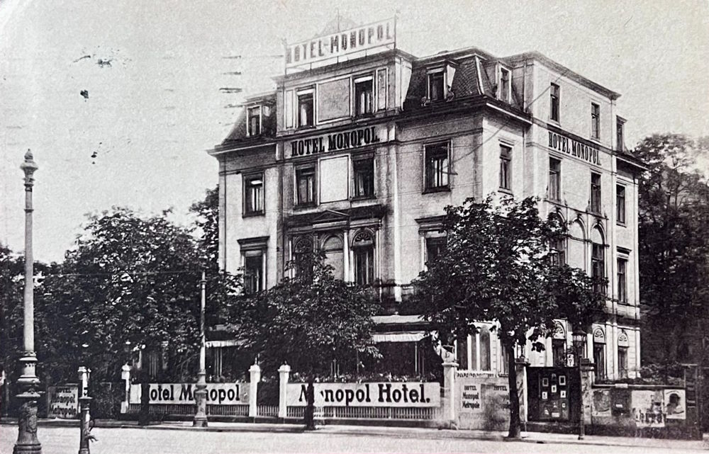 Wiener Platz 9 (1896 Wiener Straße 9)