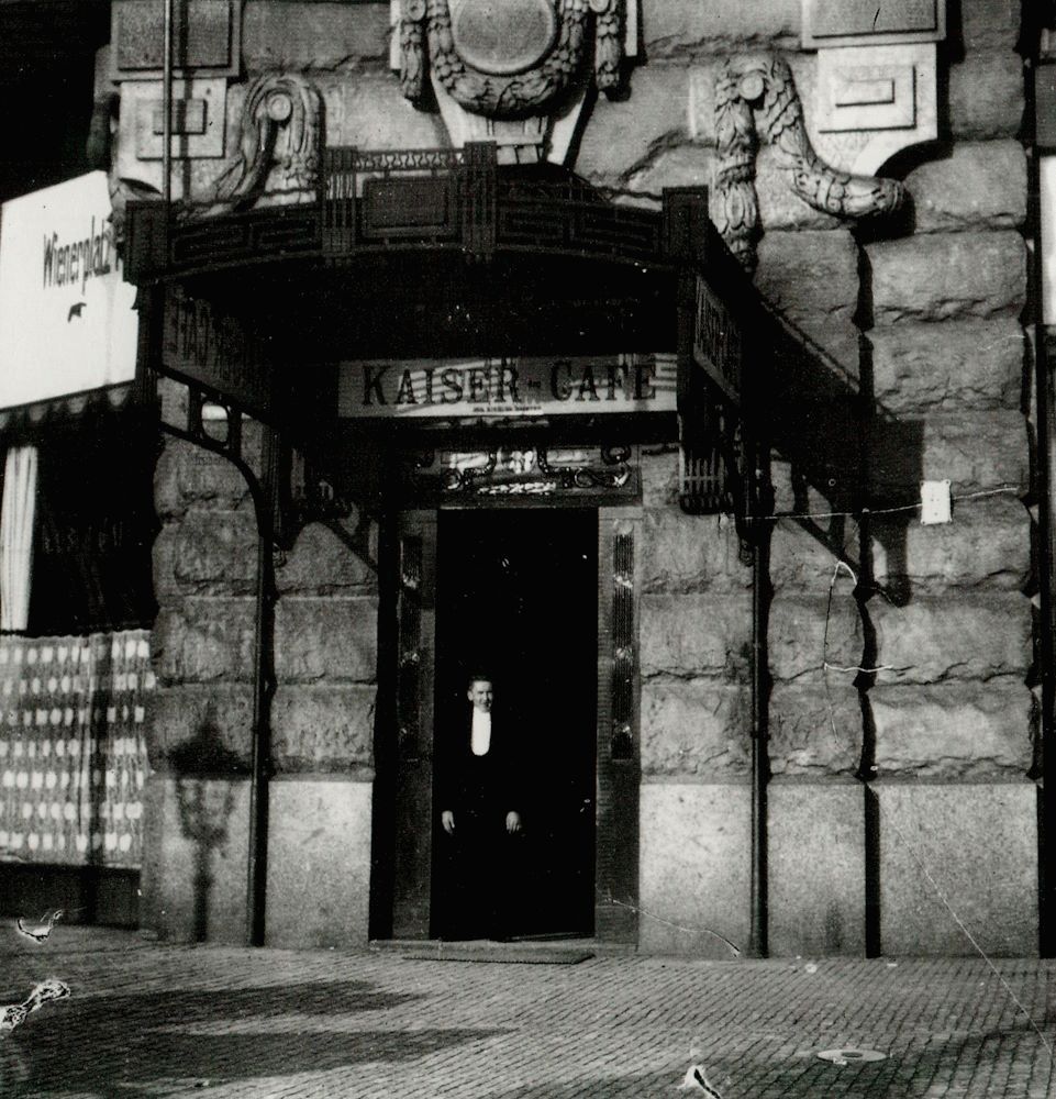 Wiener Platz 1