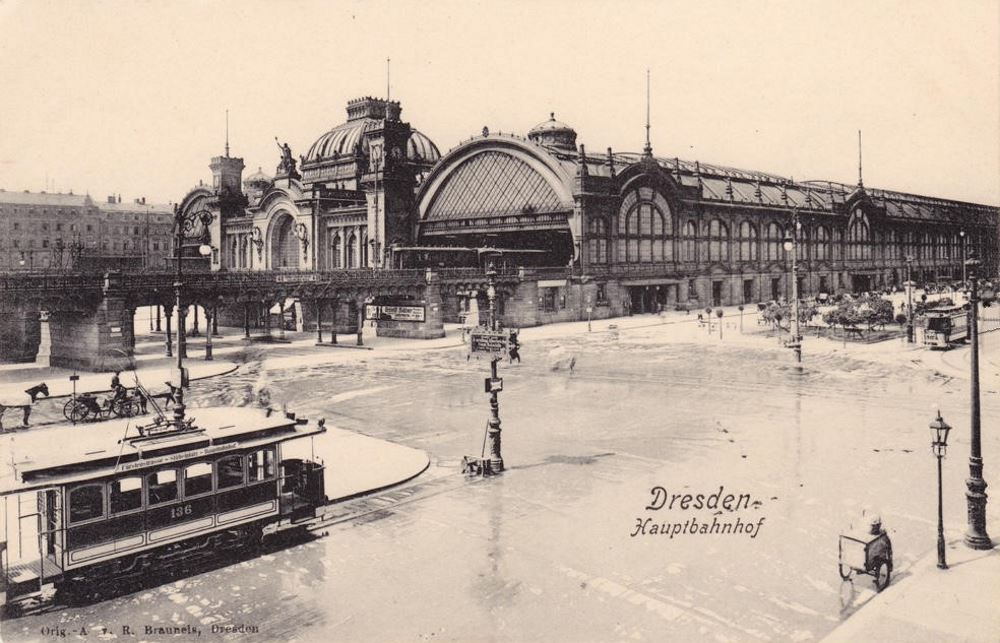 Wiener Platz 1
