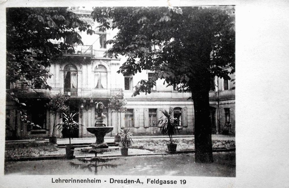 Carola-Straße 14