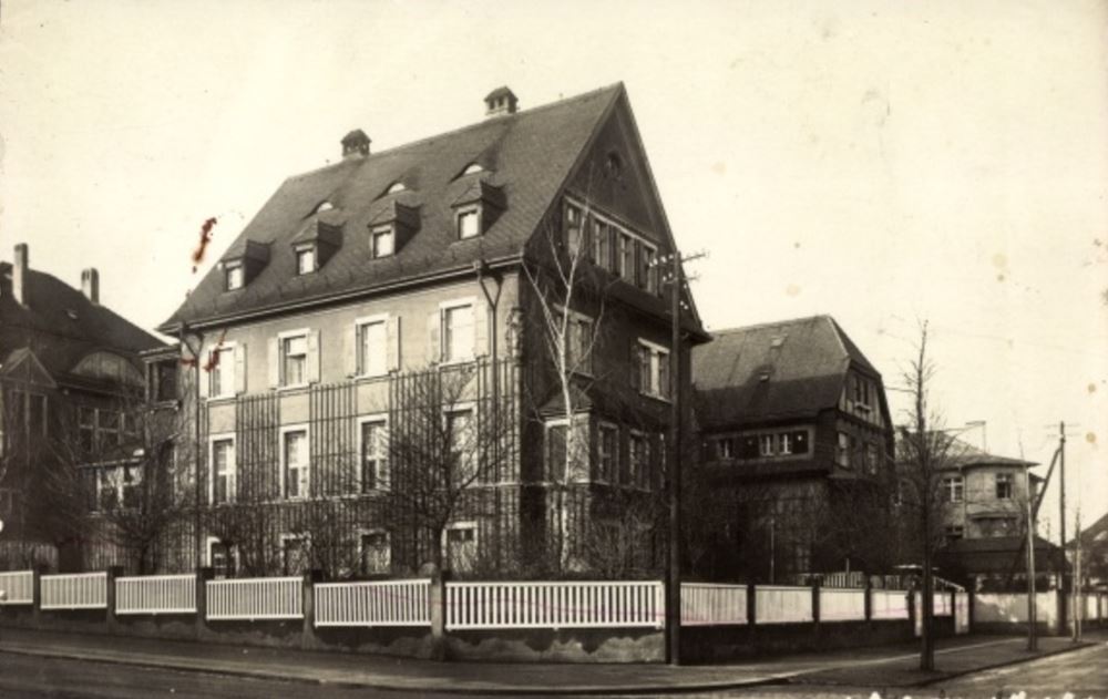 Barlachstraße 1 / Caspar-David-Friedrich-Straße