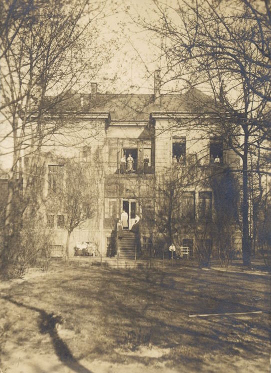 Beethovenstraße 2