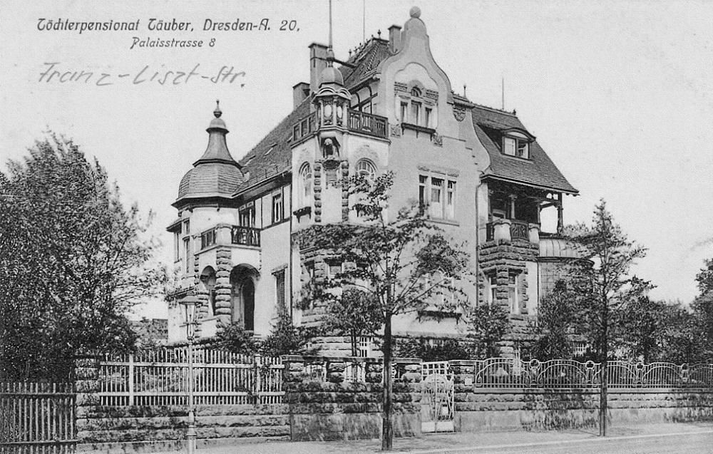 Franz-Liszt-Straße 8 (Palaisstraße 8)
