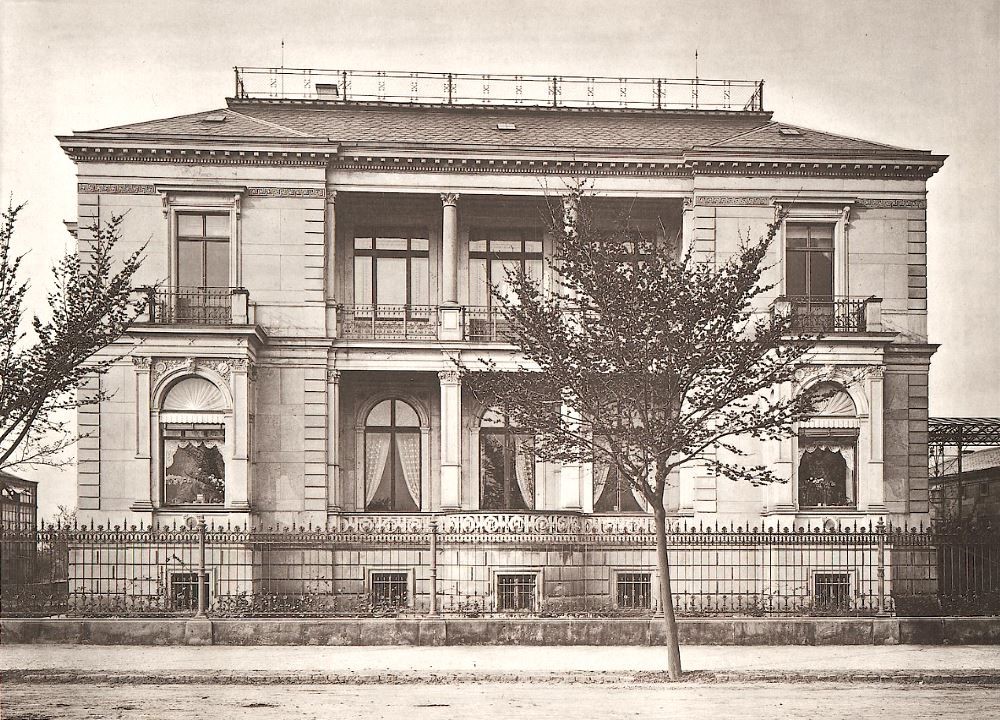 Lennéplatz 9 (Parkstraße 9)