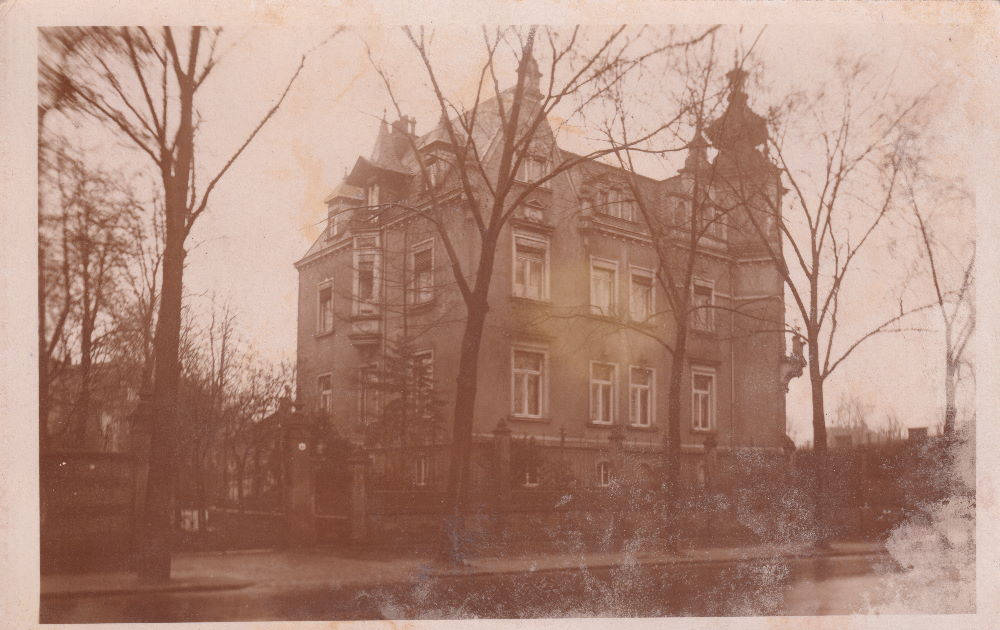 August-Bebel-Straße 10 (-1918 Residenzstraße 10)