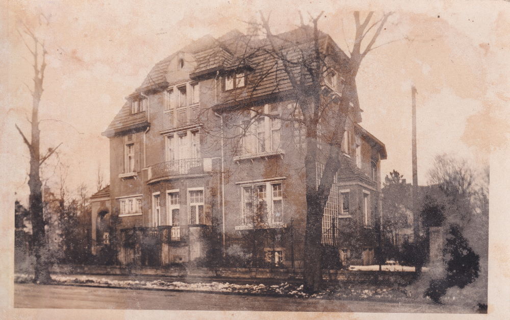 August-Bebel-Straße 23 (-1918 Residenzstraße 23)