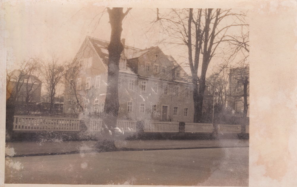 August-Bebel-Straße 40 (-1918 Residenzstraße 48)