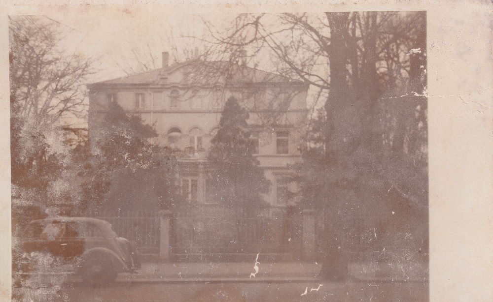 August-Bebel-Straße 46 (-1918 Residenzstraße 50)