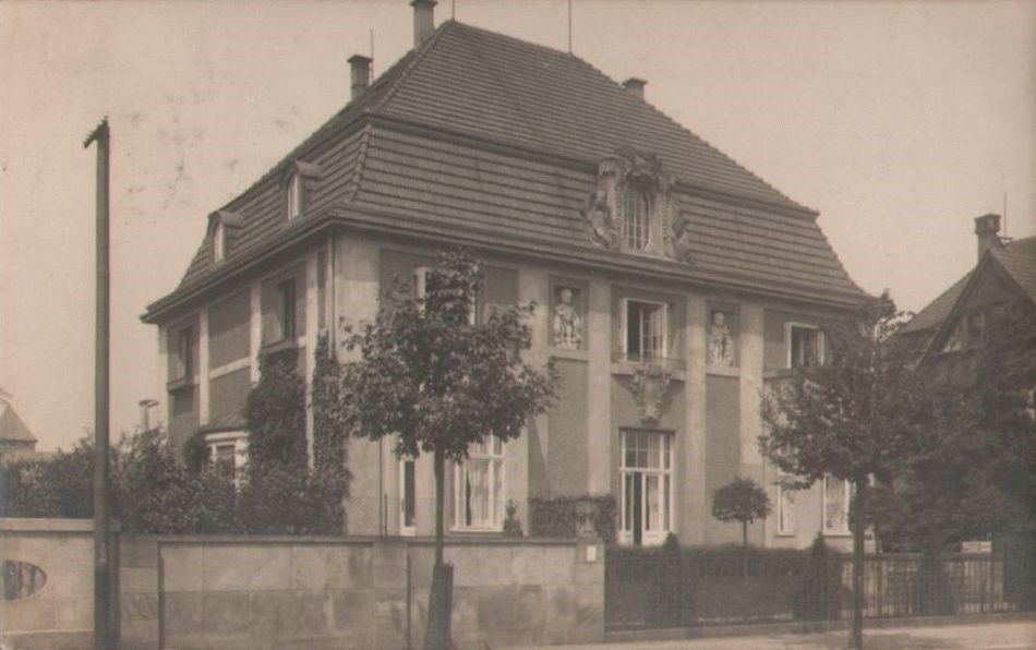 Voßstraße 2