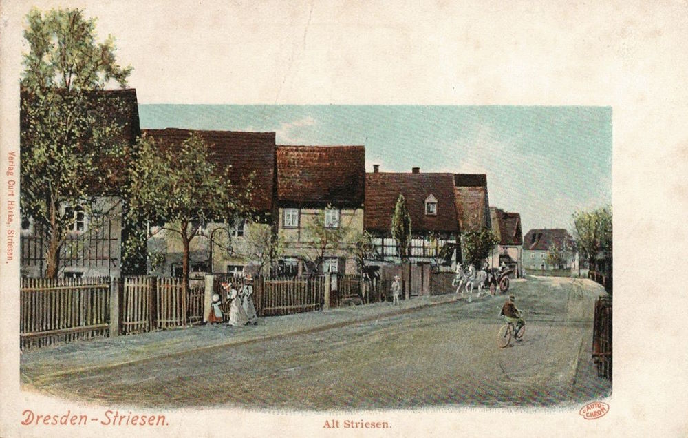 Altstriesen (Markgraf Heinrich-Platz)