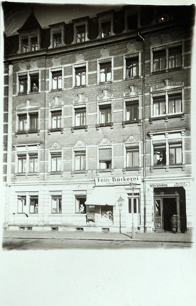 Altstriesen 23 (Markgraf-Heinrich-Platz 23)