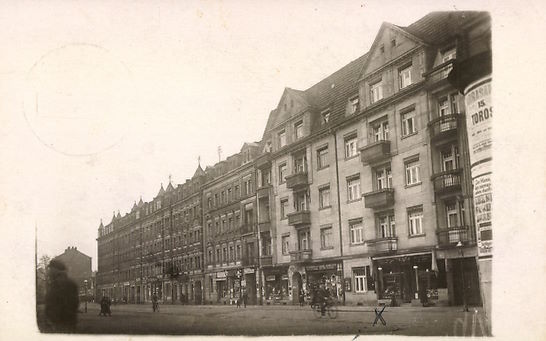 Altstriesen 33 (Markgraf-Heinrich-Platz 33)