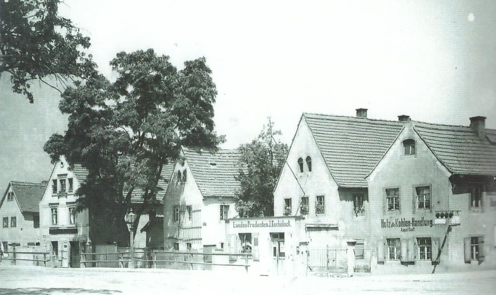 Altstriesen 37 (Markgraf-Heinrich-Platz 37)
