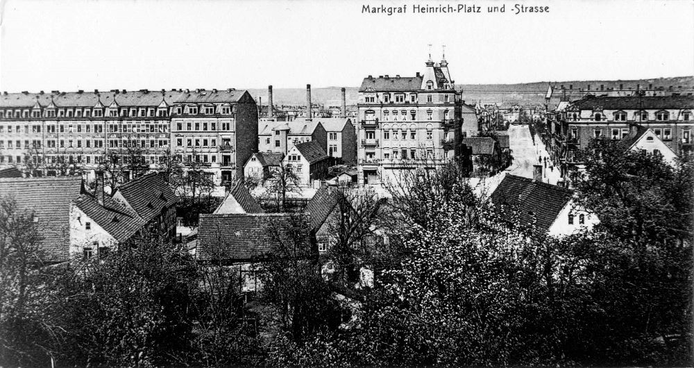 Altstriesen (Markgraf Heinrich-Platz)