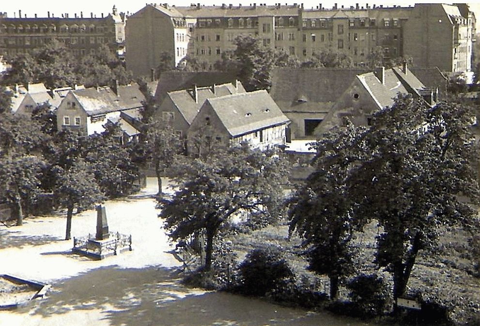 Altstriesen (Markgraf-Heinrich-Platz)