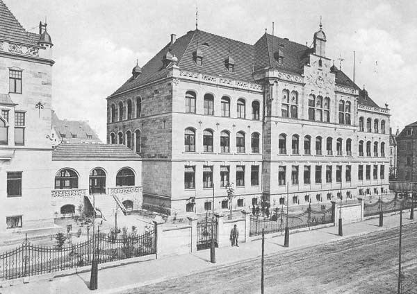 Dornblüthstraße 6