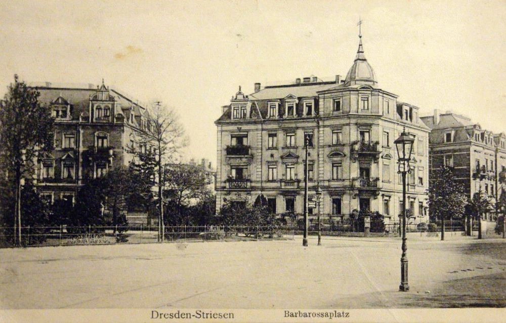Rosa-Menzer-Straße 28 (-1946 Markgraf-Heinrich-Straße 28) / Barbarossaplatz