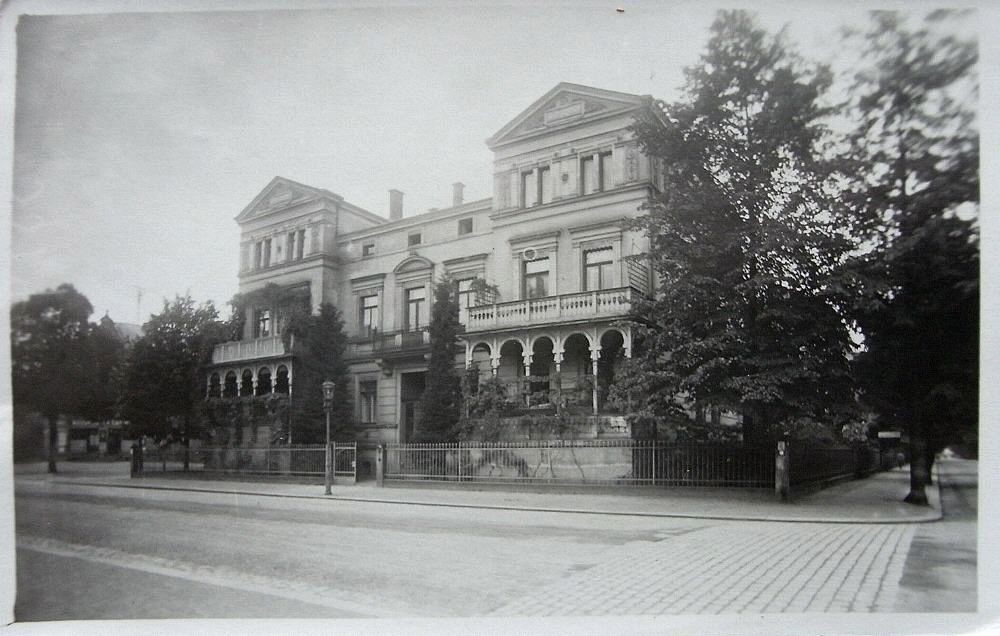 Niederwaldplatz 1