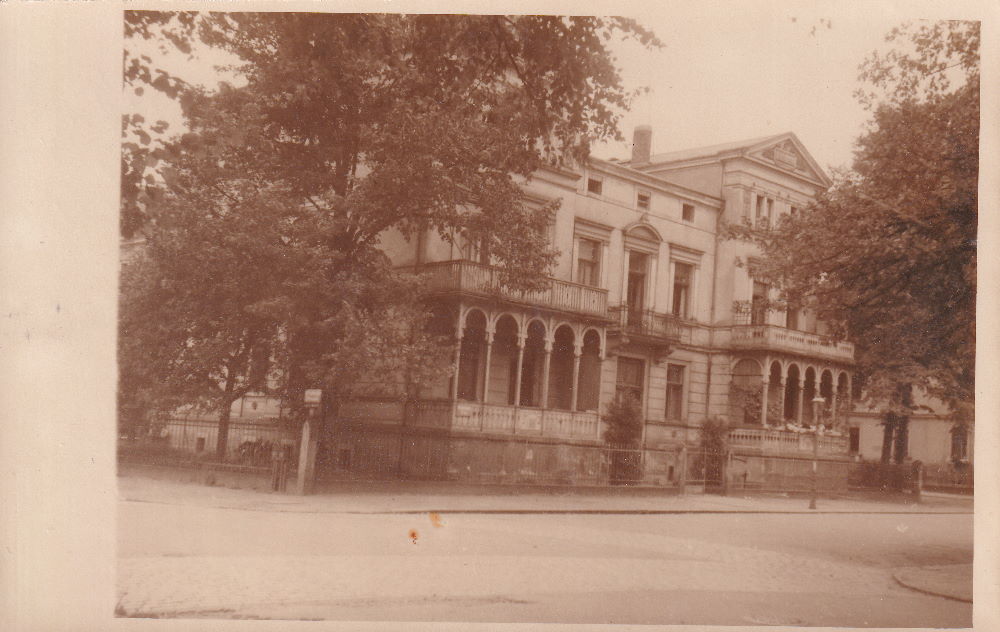 Niederwaldplatz 1