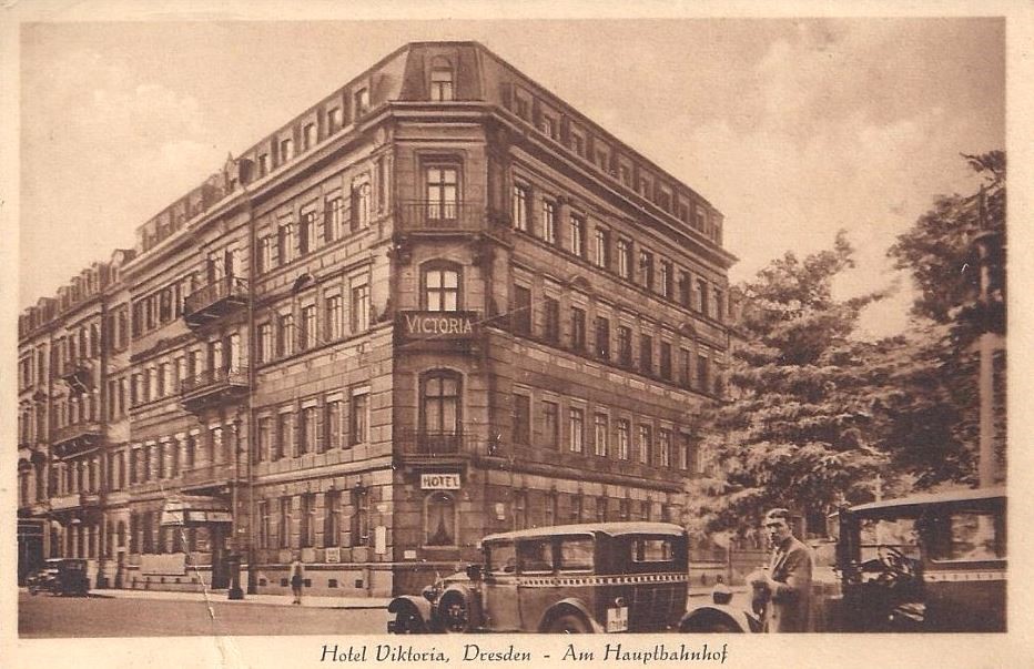 Bayrische Straße 12 (Bismarckstraße 12) / Winckelmannstraße