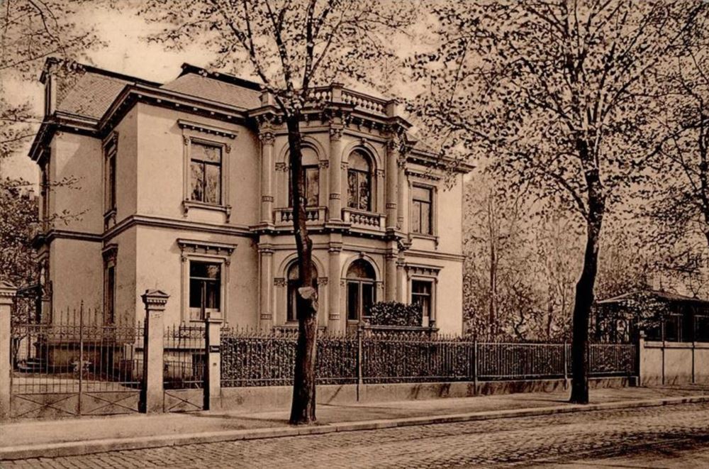 Bergstraße 25
