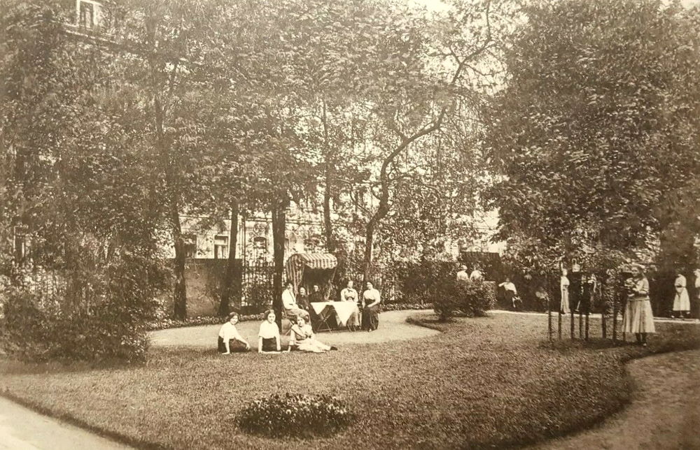 Bergstraße 25