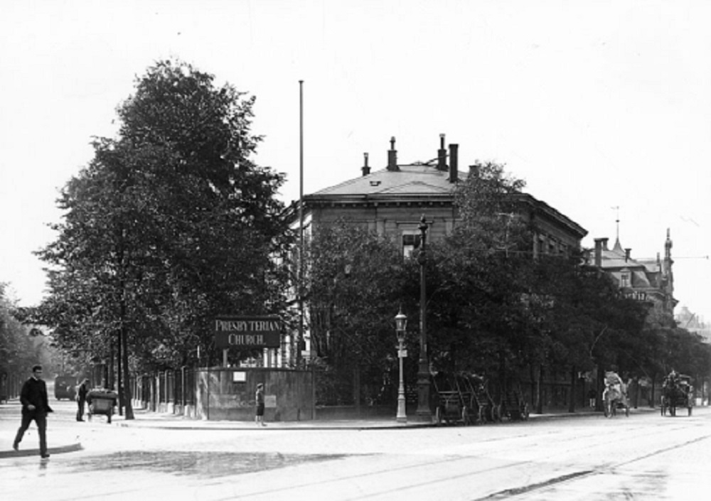 Bernhardstraße 2