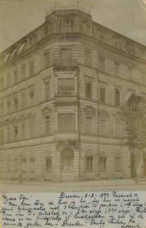 Fritz-Löffler-Straße 14 (Reichsstraße 14) / Schnorrstraße