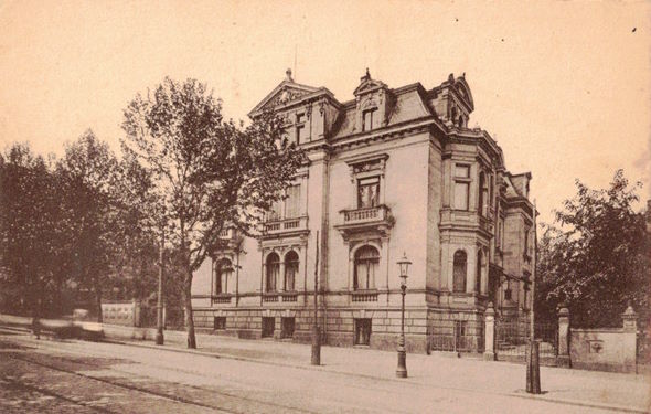 Fritz-Löffler-Straße 36