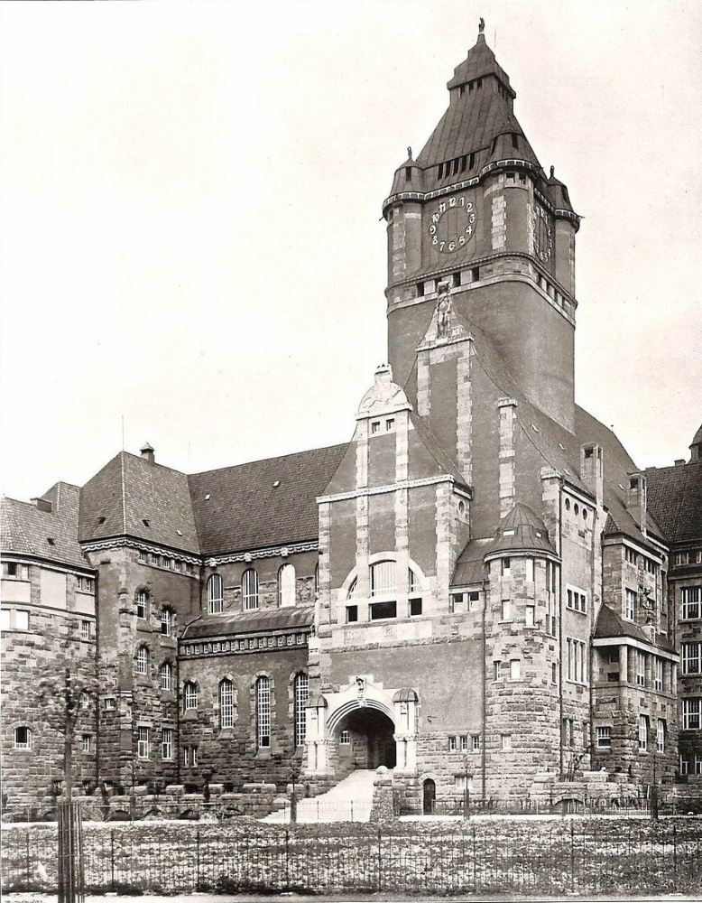 Münchner Platz 3