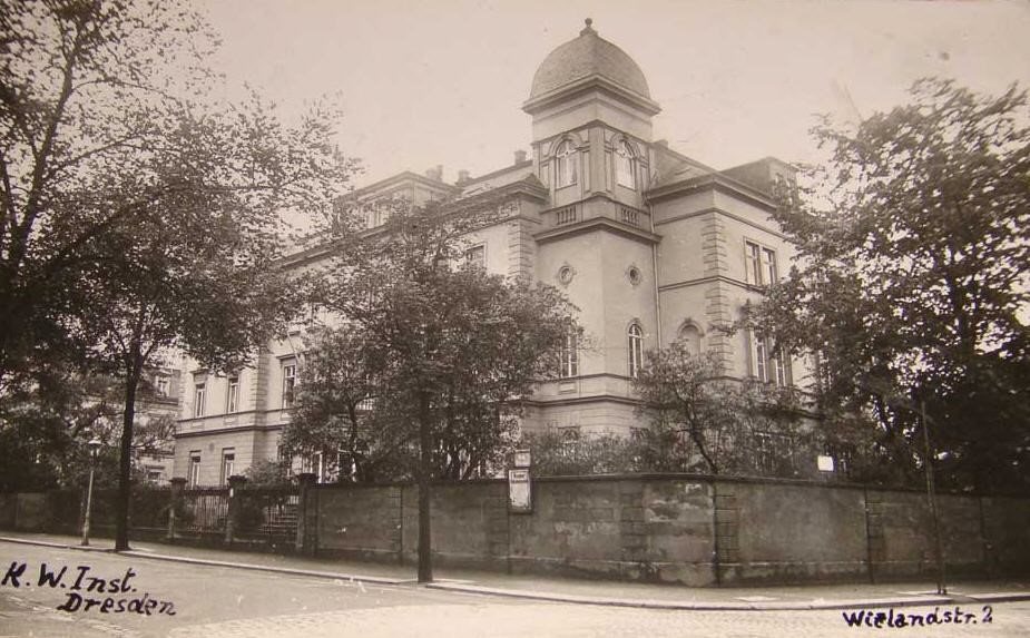 Wielandstraße 2