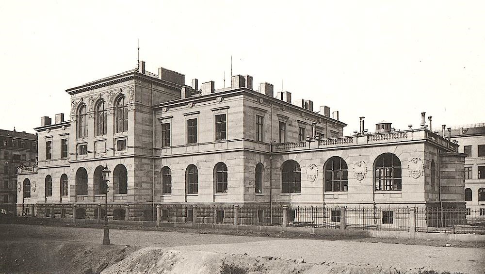 Bismarckplatz 18 / Schnorrstraße