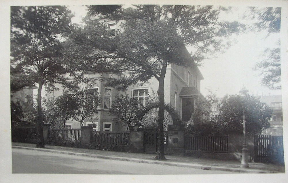 Einsteinstraße 8 (Radetzkystraße 8)