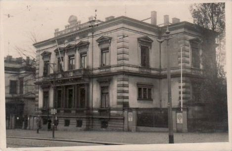 Fritz-Löffler-Straße 17