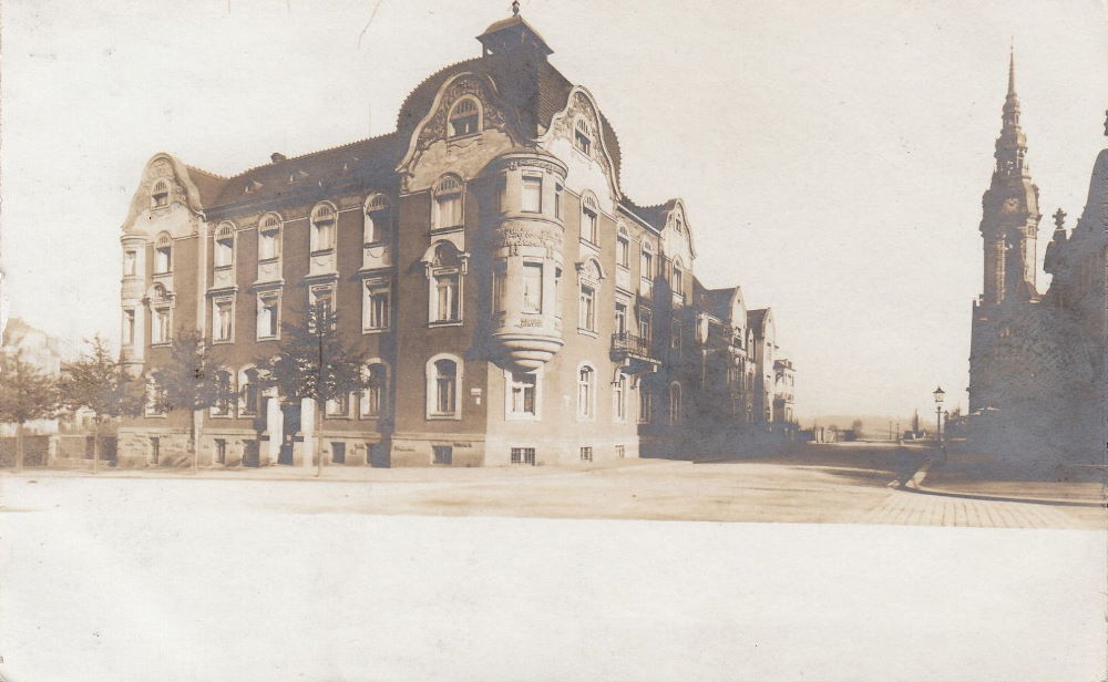 Hochschulstraße 31 (Sedanstraße 31) / Lukasstraße