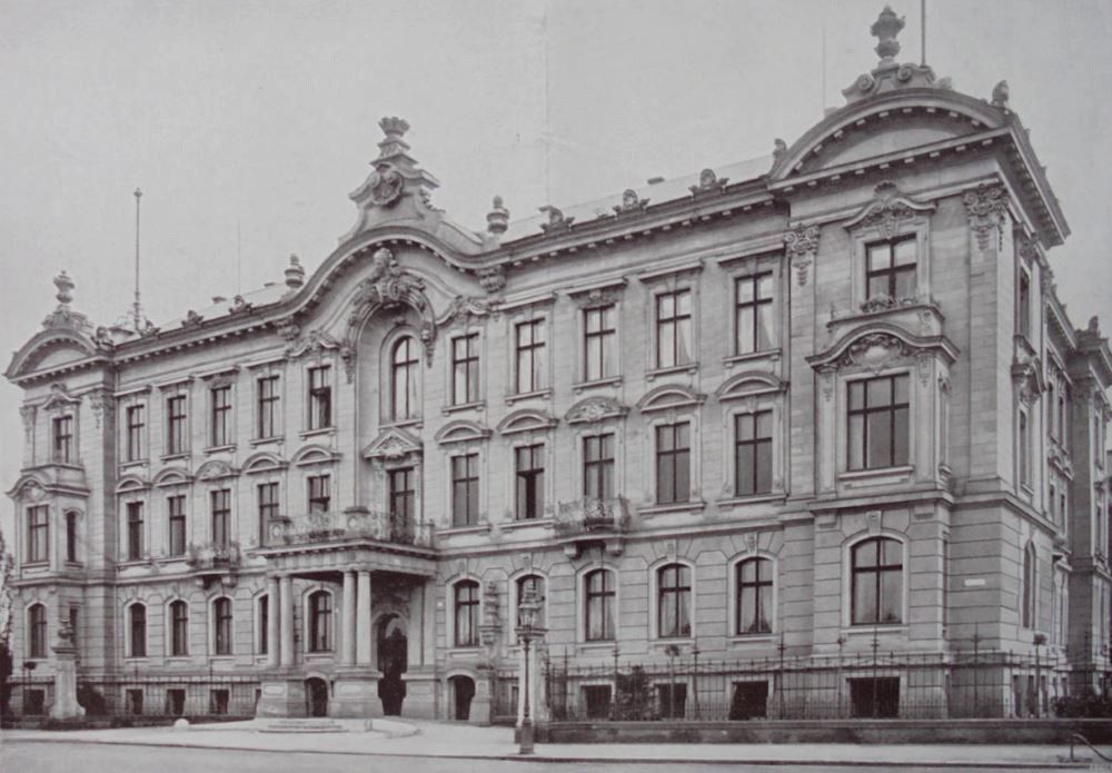 Lukasstraße 6
