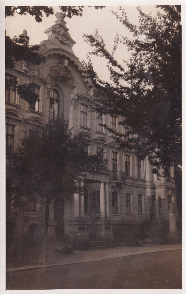Lukasstraße 6
