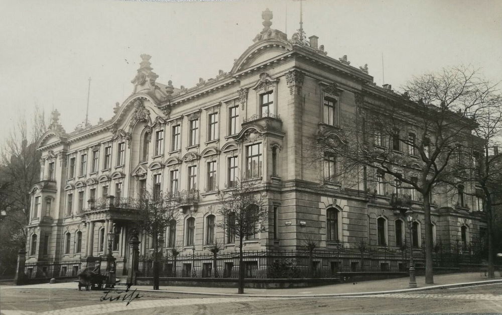 Lukasstraße 6