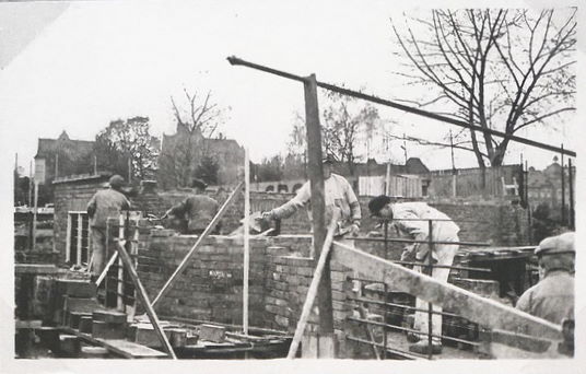 Uhlandstraße 48