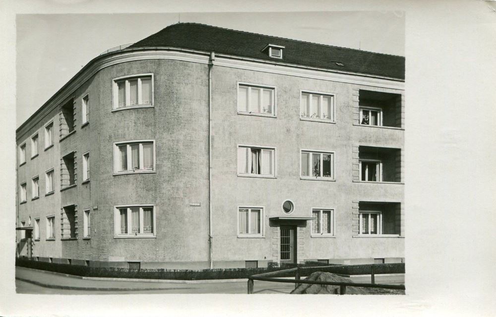 Halleystraße 10 / Trobischstraße