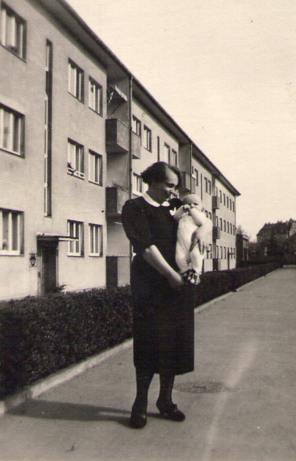 Richard-Rösch-Straße 8 (Kirchhoffstraße 8)