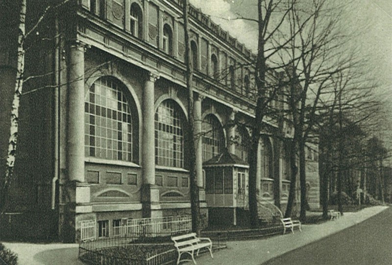 Hesse-Straße 2