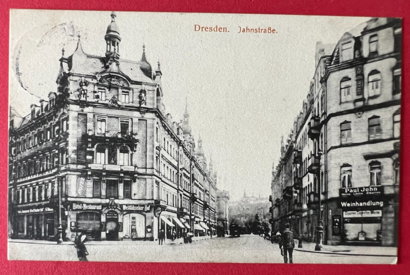 Jahnstraße 8