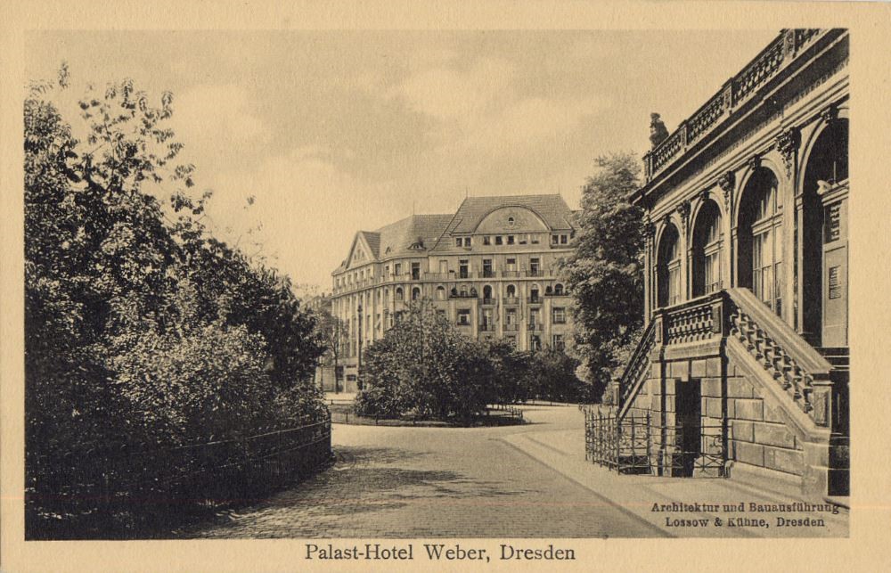 Ostraallee 1 / Postplatz