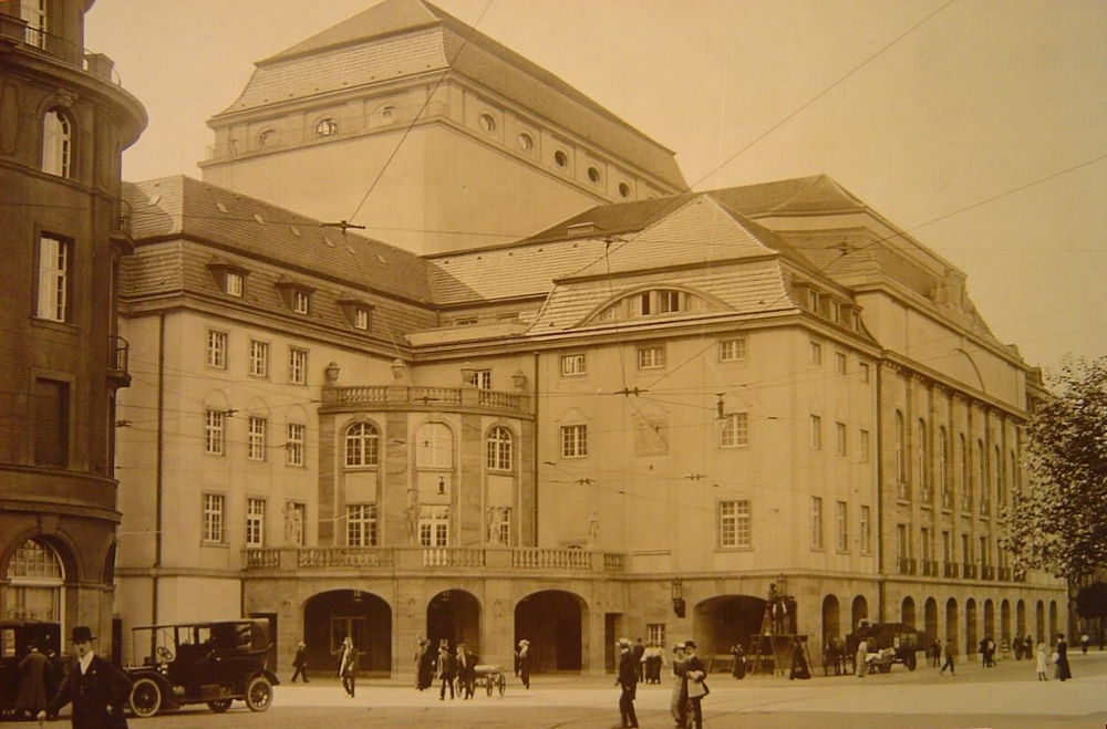 Ostraallee 3 / Theaterstraße 2